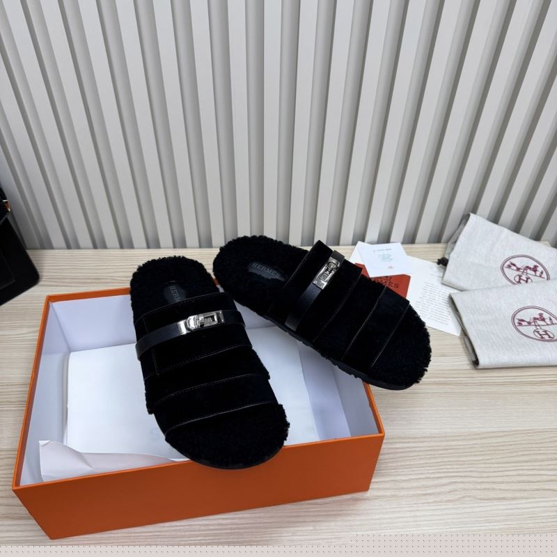 H**mes slippers